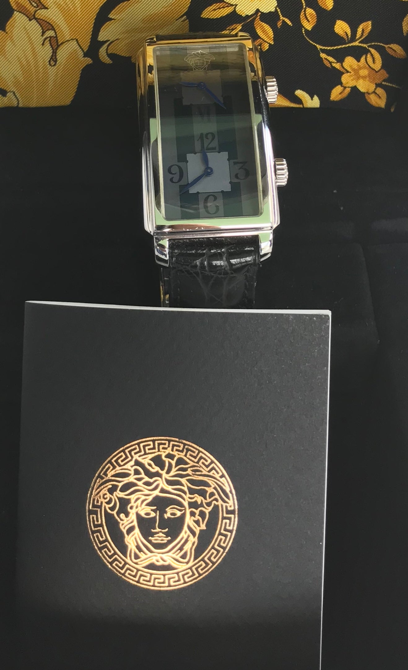 Gianni Versace Unisex Love Time Watch