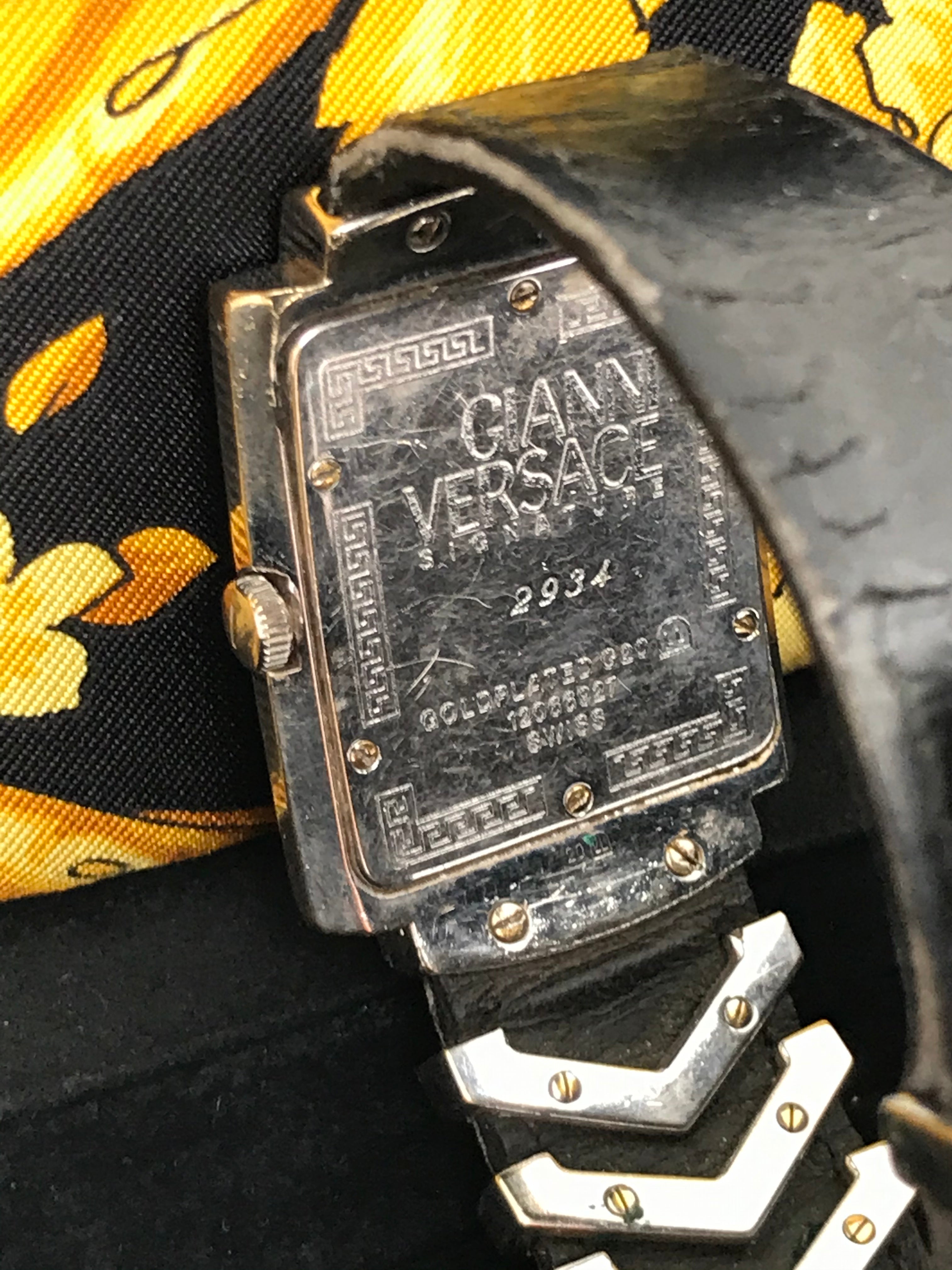 Gianni versace 2025 signature watch